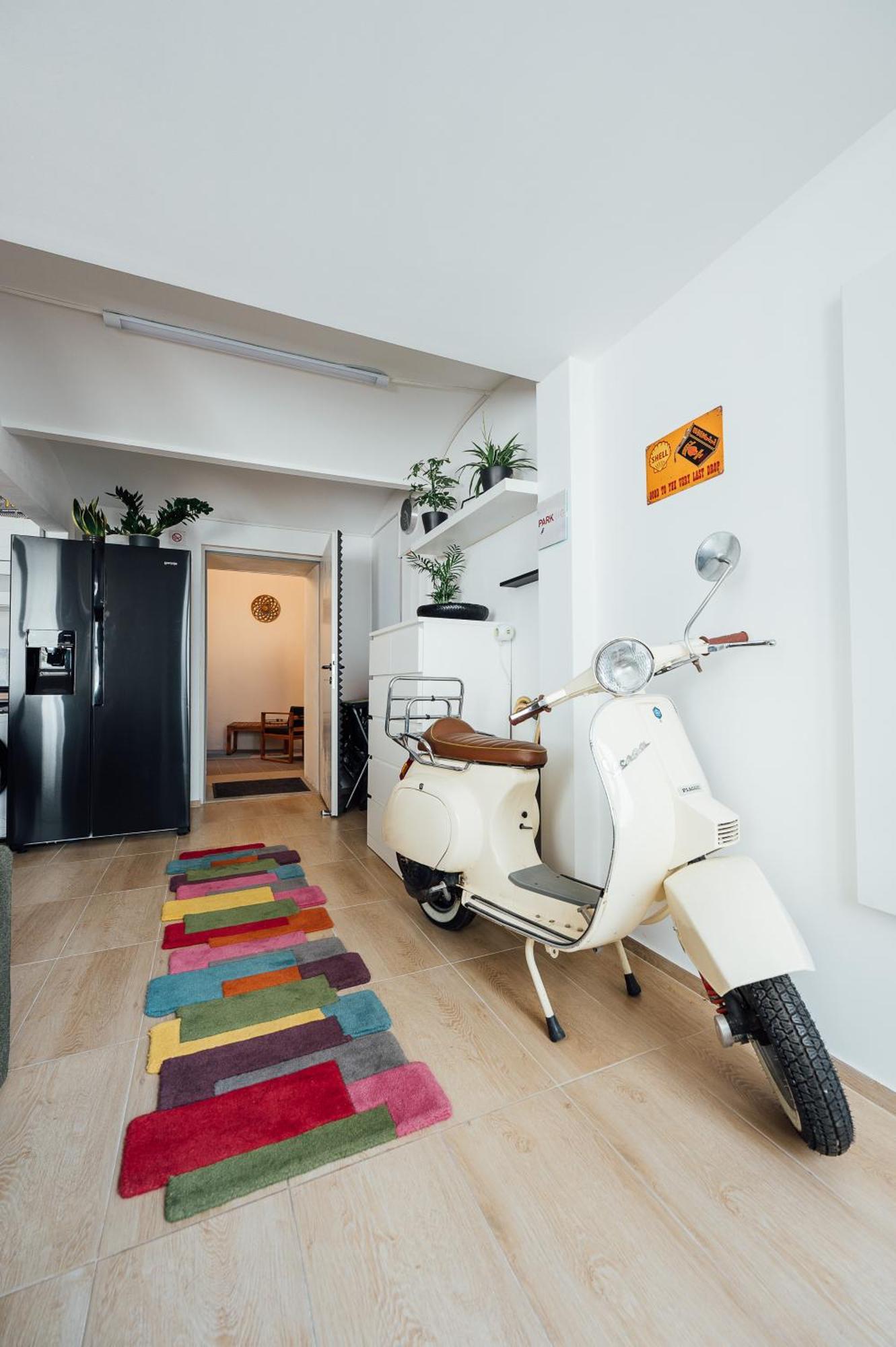The Garage No.6 Apartment Виена Екстериор снимка