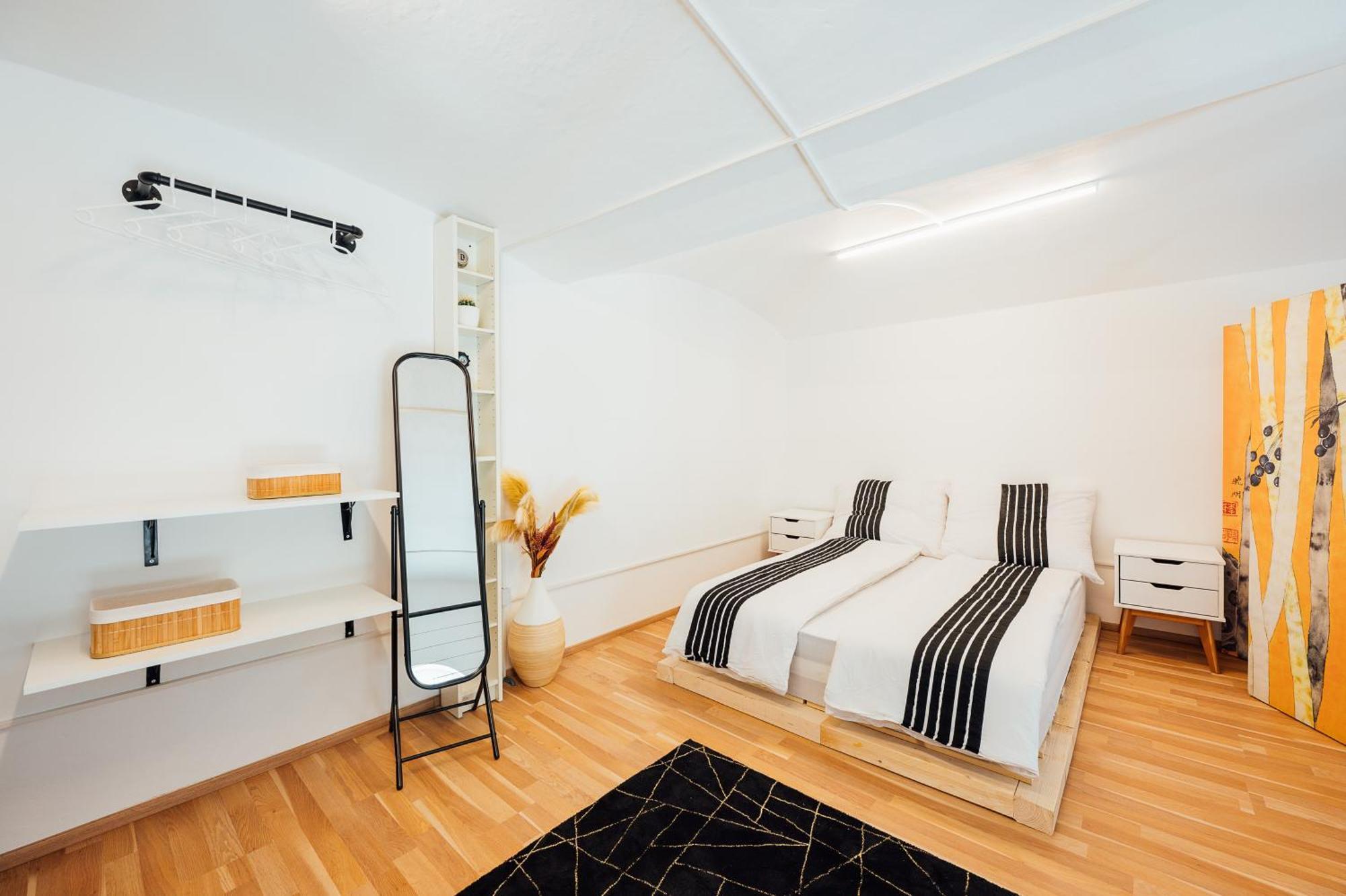 The Garage No.6 Apartment Виена Екстериор снимка