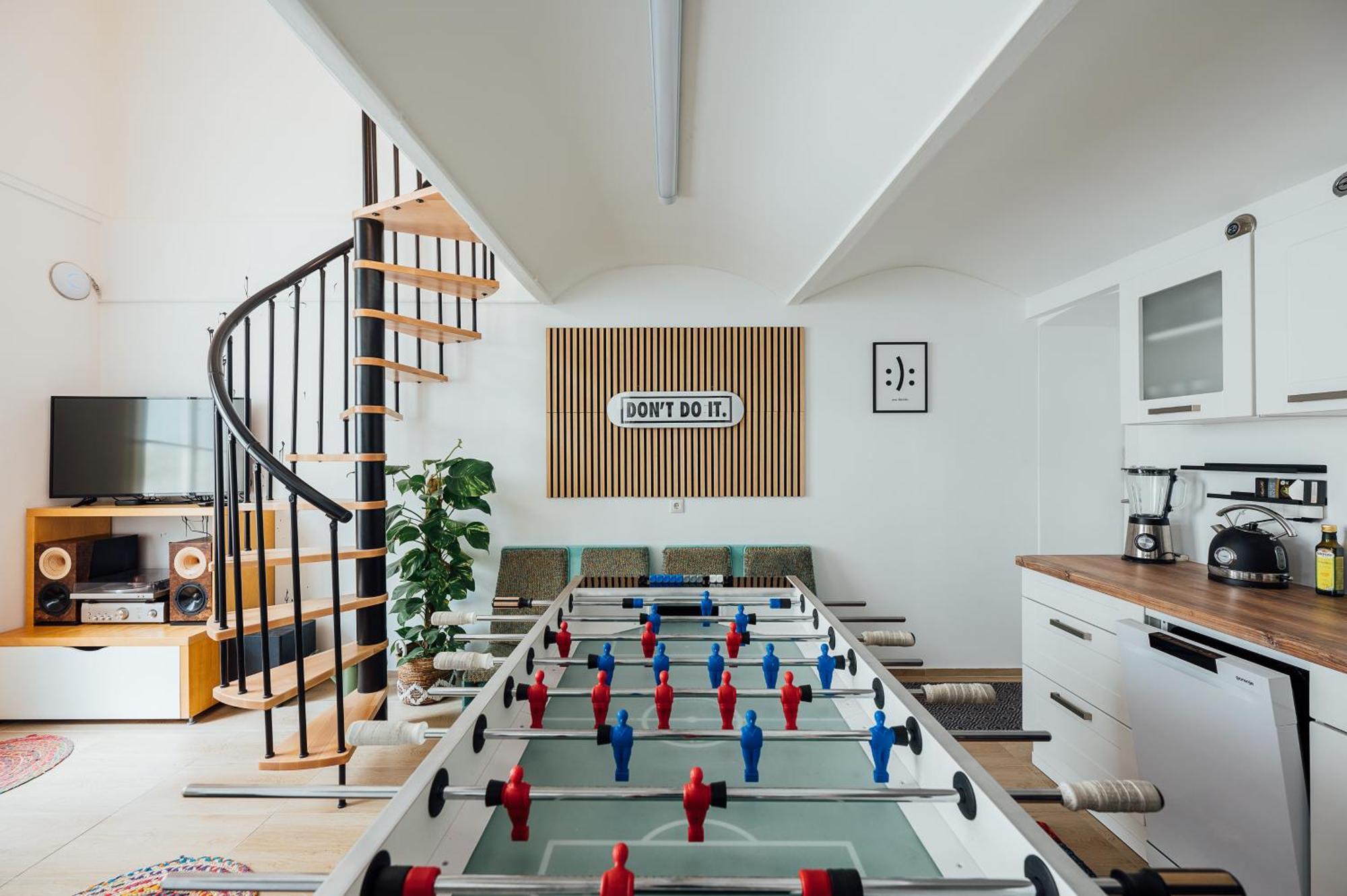 The Garage No.6 Apartment Виена Екстериор снимка